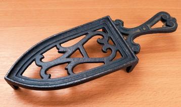 Antieke treef voor strijkbout MH278 beschikbaar voor biedingen