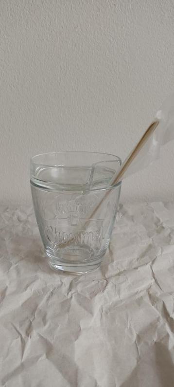 Chocomel glas met schaaltje en lepel   beschikbaar voor biedingen