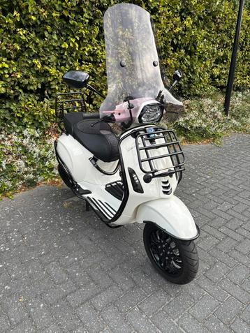 Vespa Sprint Snorscooter van 1e eigenaar beschikbaar voor biedingen