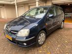 Nissan Almera Tino 1.8 2005 Blauw   1650,=   apk  sept. 2026, Auto's, 65 €/maand, Stof, 4 cilinders, Origineel Nederlands