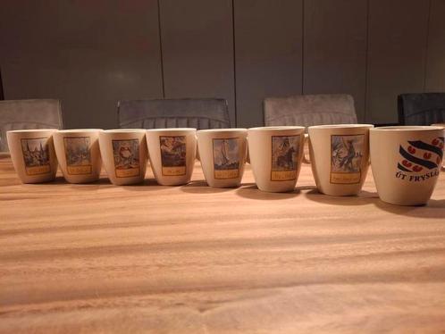 8 Friese mokken, Huis en Inrichting, Keuken | Servies, Nieuw, Kop(pen) en/of Schotel(s), Overige stijlen, Keramiek, Ophalen of Verzenden