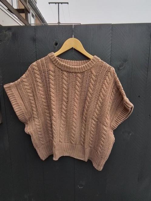 Only trui met korte mouw/spencer,  mt.L,  €25, Kleding | Dames, Tops, Zo goed als nieuw, Maat 38/40 (M), Bruin, Korte mouw, Verzenden
