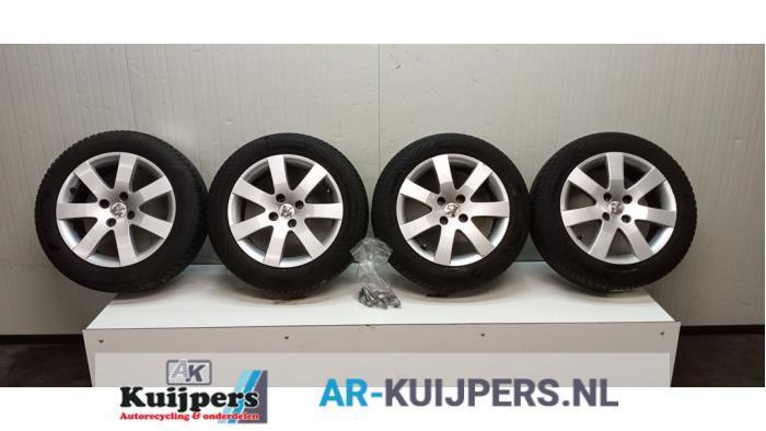 Sportvelgenset + banden van een Peugeot 308, Auto-onderdelen, Banden en Velgen, Personenwagen, Gebruikt