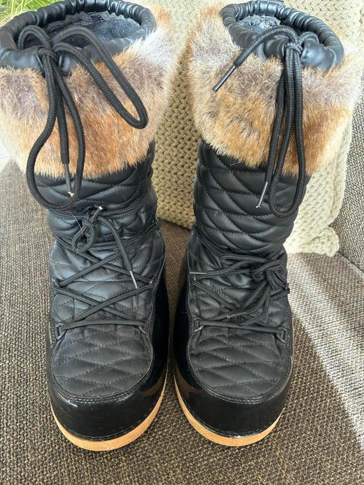 Barts Deluxe Snowboots - Maat 39/41 zwart met bont, Kleding | Dames, Schoenen, Zo goed als nieuw, Snowboots, Zwart, Ophalen of Verzenden