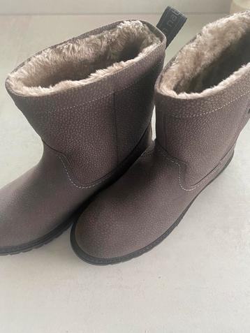 Nieuwe ! laarsjes Hunsn Nature. beschikbaar voor biedingen