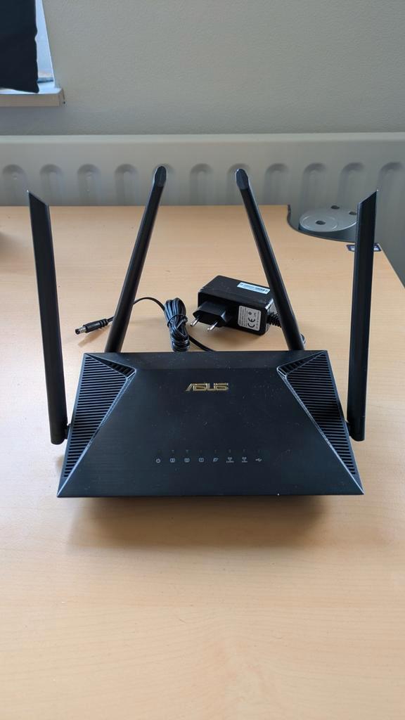 ASUS RT-AX53U modem, Computers en Software, Routers en Modems, Zo goed als nieuw, Router met modem, Ophalen of Verzenden