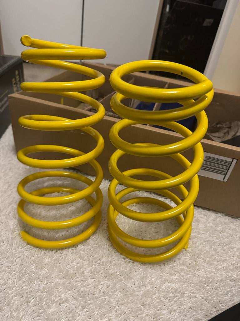 2 stuks ST Federn 30/30 Suzuki Swift - Nieuw in doos!, Ophalen of Verzenden, Nieuw, Suzuki