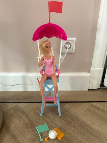 Strand Barbie met Lifeguard Stoel beschikbaar voor biedingen