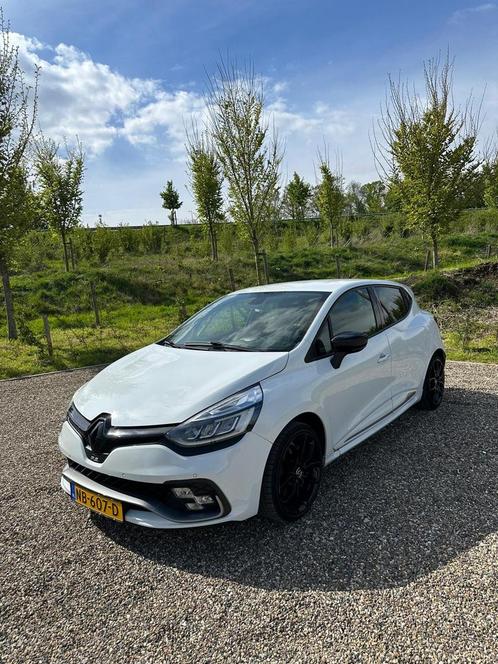 Renault Clio Turbo 200pk EDC S&S 2017 Wit, Auto's, Renault, Particulier, Clio, Achteruitrijcamera, Airbags, Airconditioning, Bluetooth