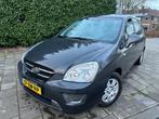 Kia Carens MET CLIMA, ACHTERUIT SENS, TREKHAAK & APK!, Auto's, Kia, Origineel Nederlands, Te koop, Zilver of Grijs, 144 pk