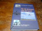 Op de drempel van de lucht : 80 jaar Schiphol (luchtvaart), Verzamelen, Luchtvaart en Vliegtuigspotten, Ophalen of Verzenden, Zo goed als nieuw