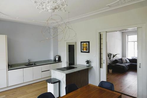 Spacious 5-Bedroom Home with Garden in Zeeheldenkwartier, Huizen en Kamers, Huizen te huur, Den Haag, Tussenwoning, Direct bij eigenaar