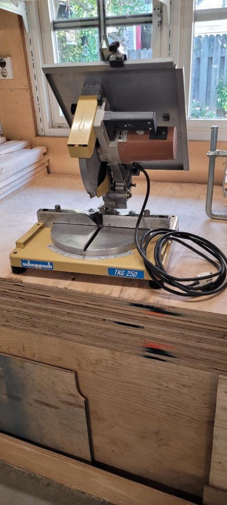 Scheppach TKG250 afkortzaag/schulpzaag, Doe-het-zelf en Verbouw, Gereedschap | Machine-onderdelen en Toebehoren, Gebruikt, Ophalen