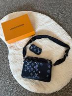 Louis Vuitton messenger tas, Sieraden, Tassen en Uiterlijk, Tassen | Schoudertassen, Blauw, Zo goed als nieuw, Leer, Ophalen