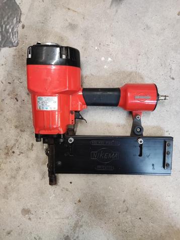 Nikema M90 sash-pin tacker.  beschikbaar voor biedingen