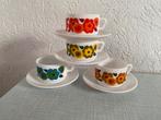 Set van 4 retro vintage Arcopal Lotus kop en schotels, Huis en Inrichting, Keuken | Servies, Ophalen of Verzenden, Glas, Overige stijlen