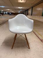 Vintage fiberglass kuipstoel – Eames style – TESS-CO (USA) –, Ophalen, Gebruikt, Wit, Eén
