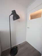 Ikea staande lamp zwart, Huis en Inrichting, Lampen | Vloerlampen, Zo goed als nieuw, Ophalen