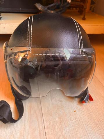 Scooter helm beschikbaar voor biedingen