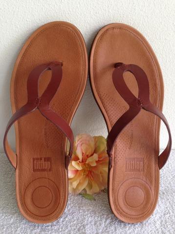 FITFLOP bruine Leren Teenslippers maat 38. beschikbaar voor biedingen