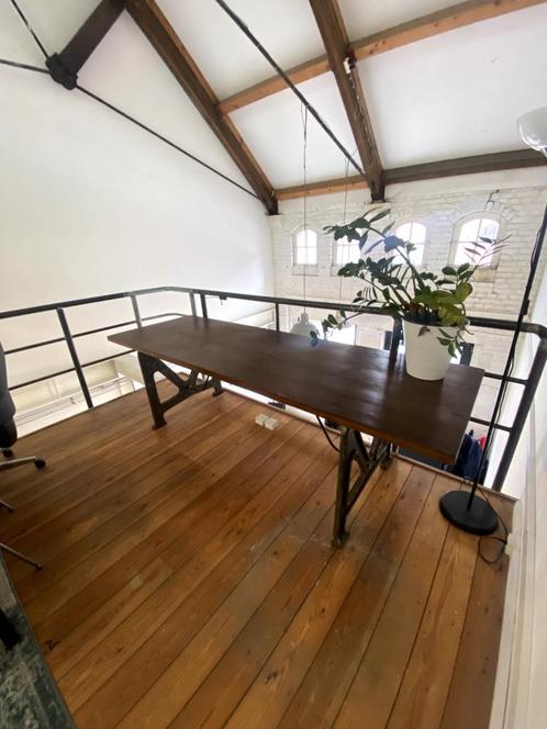 Industriële eettafel Neef Louis, Huis en Inrichting, Tafels | Eettafels, Zo goed als nieuw, 200 cm of meer, Vijf personen of meer