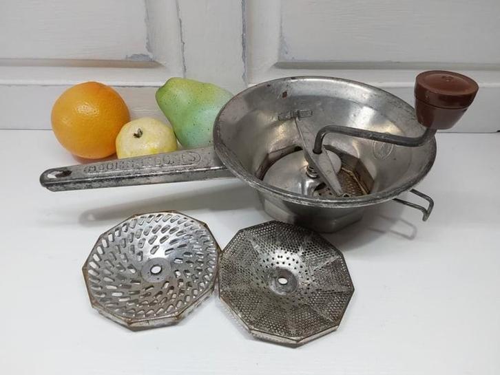 Franse passeerzeef, Antiek en Kunst, Antiek | Keukenbenodigdheden, Ophalen of Verzenden
