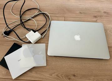 Macbook air 13inch mid2011 beschikbaar voor biedingen