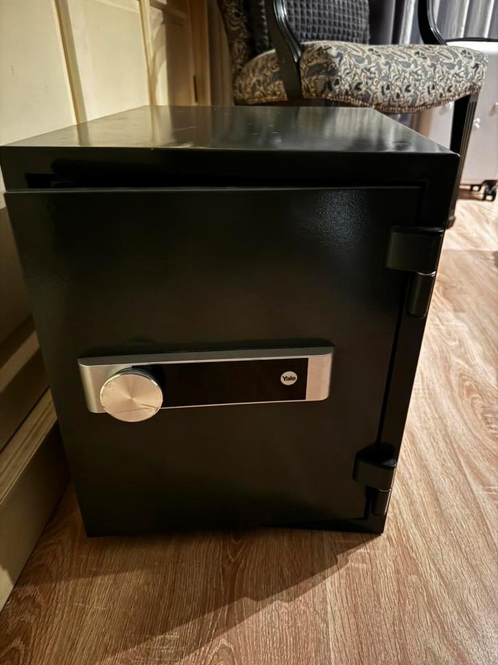 Kluis, yale brandwerende documentenkluis groot!, Huis en Inrichting, Brandblussers en Brandkasten, Zo goed als nieuw, Ophalen