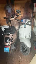 Mooie witte vespa, rosegold is ook te koop!!, Fietsen en Brommers, Ophalen, Benzine