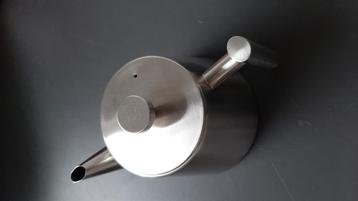 Dubbelwandige theepot. beschikbaar voor biedingen