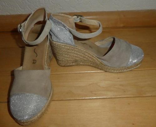 Unisa espadrilles maat 37 sleehak beige zilver ZGAN, Kleding | Dames, Schoenen, Zo goed als nieuw, Espadrilles of Moccasins, Beige