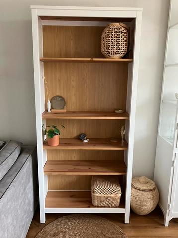 Boekenkast hemnes beschikbaar voor biedingen