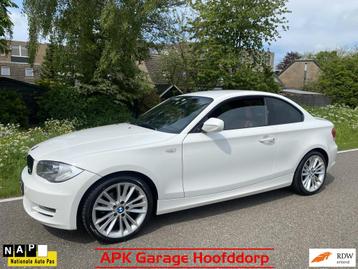 BMW 1-serie Coupé 120i High Executive / Nieuwe ketting beschikbaar voor biedingen