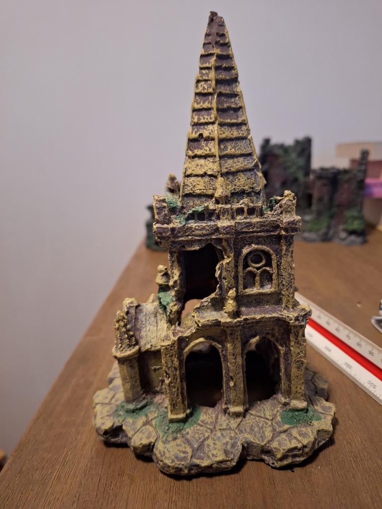 Aquarium ornament vervallen kerk 10x17 cm, Ophalen