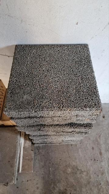 Dreentegels / platdaktegels / daktegels 13 stuks beschikbaar voor biedingen