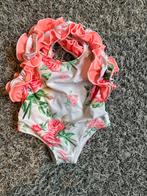 Holy she badpakje met roesjes 6 maanden, Kinderen en Baby's, Babykleding | Baby-zwemkleding, Jongetje of Meisje, Badpak, Ophalen of Verzenden