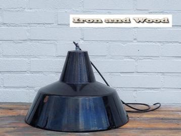 Kleine emaille oude stoere vintage zwarte lamp - D35 H25 beschikbaar voor biedingen