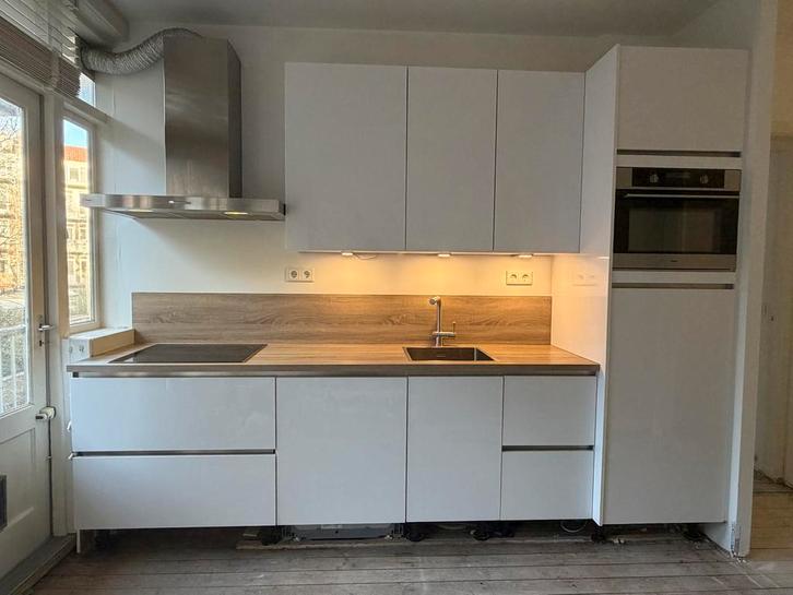 Complete keuken met recente vaatwasser, Huis en Inrichting, Keuken | Complete keukens, Gebruikt, Enkelwandige keuken, Wit, Ophalen