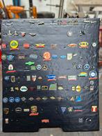 Speldjes jaren 60. Laatste bord nr 16 is geheel emaille, Ophalen of Verzenden, Gebruikt, Overige onderwerpen