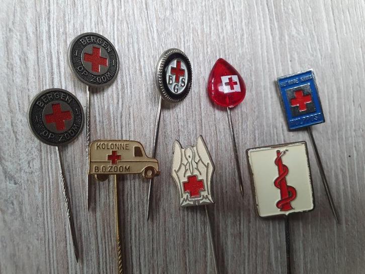 rode kruis speldjes, Verzamelen, Speldjes, Pins en Buttons, Gebruikt, Speldje of Pin, Overige onderwerpen, Ophalen of Verzenden