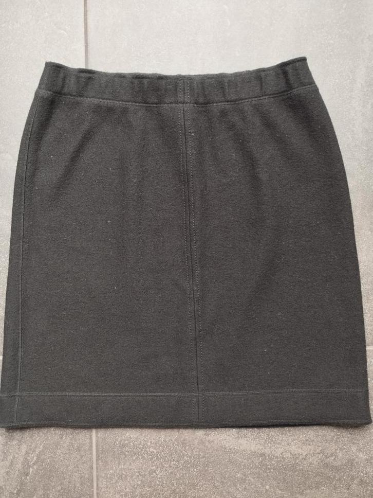Marccain wollen rok N4 (40), Kleding | Dames, Rokken, Zo goed als nieuw, Maat 38/40 (M), Zwart, Knielengte, Verzenden
