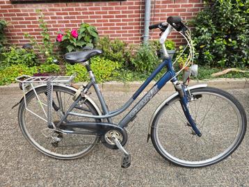 Mooie heerlijk rijdende giant freerider damessportfiets 24v beschikbaar voor biedingen