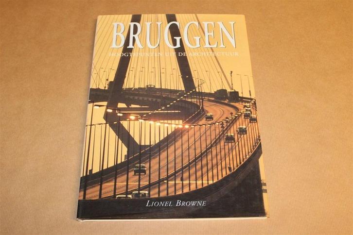 Bruggen — Architectonische Hoogtepunten in Beeld [1996], Boeken, Kunst en Cultuur | Architectuur, Gelezen, Architecten, Ophalen of Verzenden