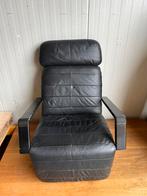 Zwarte design stoel, Ophalen, Zo goed als nieuw, Leer, 50 tot 75 cm