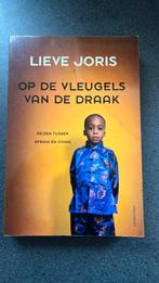 Lieve Joris - Op de vleugels van de draak, Boeken, Ophalen of Verzenden, Zo goed als nieuw, Lieve Joris