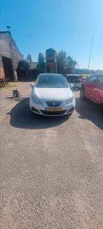 Seat Ibiza 1.2 TSI 77KW ST 2010 Wit, Voorwielaandrijving, Traction-control, Zwart, 4 cilinders