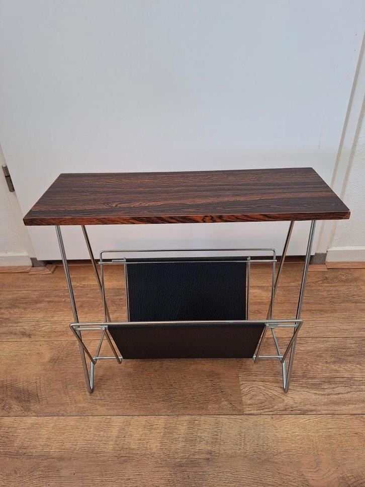 Vintage lectuurbak / krantentafel, Huis en Inrichting, Tafels | Bijzettafels, Gebruikt, Rond, Minder dan 55 cm, Ophalen of Verzenden