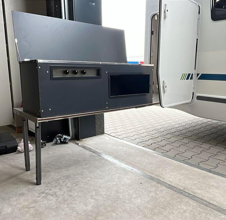 Bermkeuken / berm keuken / buiten keuken, Caravans en Kamperen, Kampeermeubelen, Zo goed als nieuw, Ophalen
