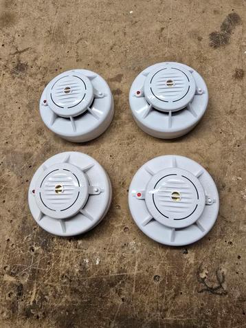 Rookmelders 4x longlife batt tot 03-32 beschikbaar voor biedingen