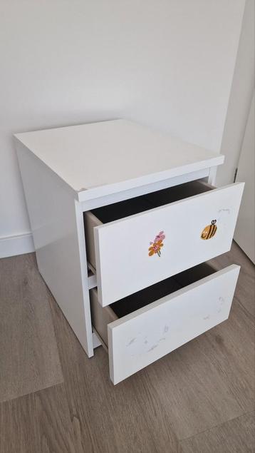 IKEA Malm ladekast, nachtkastje 2 laden, 55h x 40b x 48d  beschikbaar voor biedingen